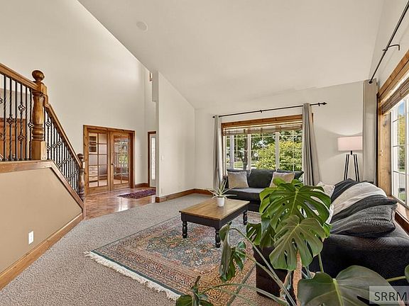 3rd image of 5856 Gleneagles Dr