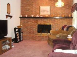 4177 Cedar Dr, Walnutport, PA 18088