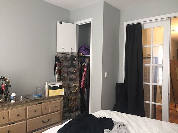 5th image of 335 Melrose St APT 2R