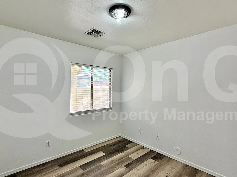 11738 W Flanagan St — Photo 17