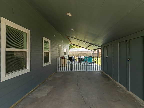5th image of 3007 Monroe St