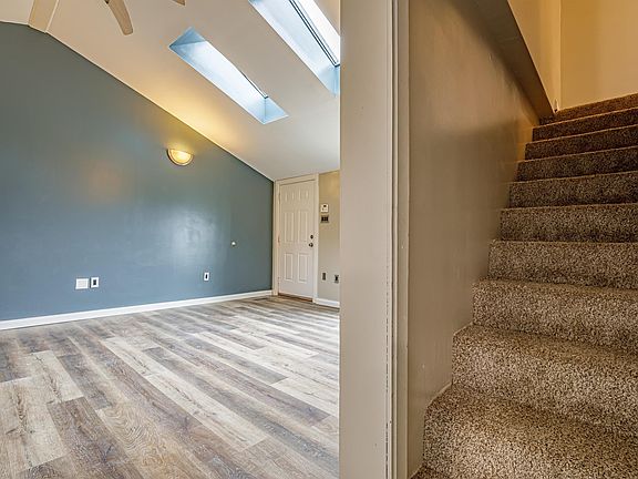 5th image of 510 W Makemson Ave