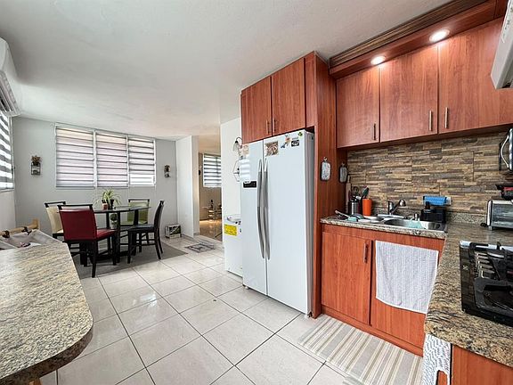 3rd image of 21 VILLA GUADALUPE