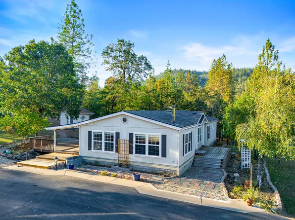 19690 Antioch Rd, White City, OR 97503
