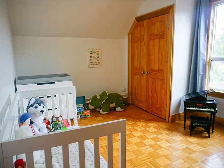35 Hallam St — Photo 13