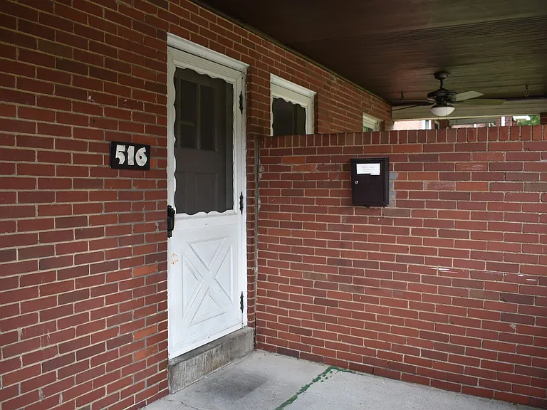 514-516 McCully St — Photo 16
