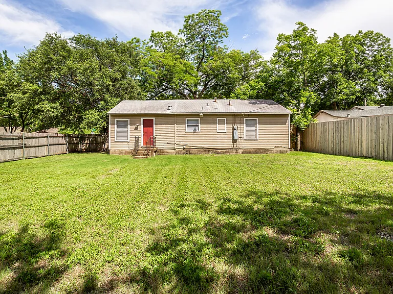 10943 Desdemona Dr — Photo 24
