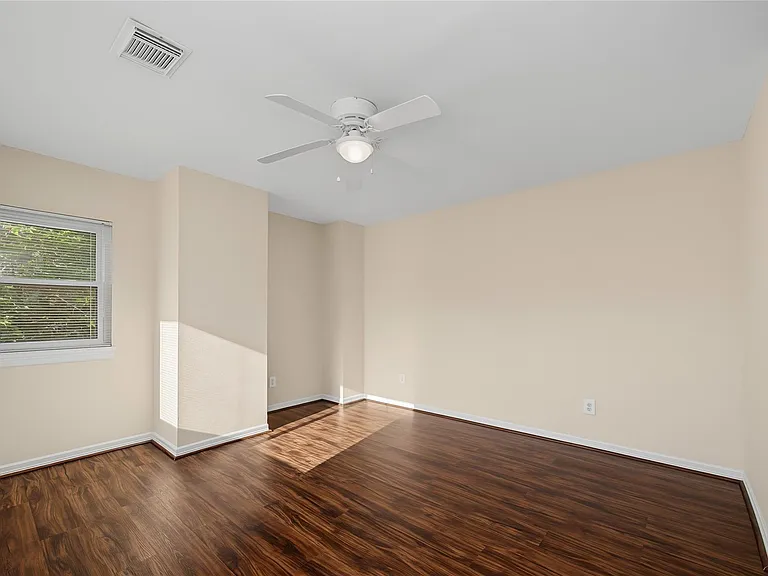 14135 Swallowfield Dr — Photo 40