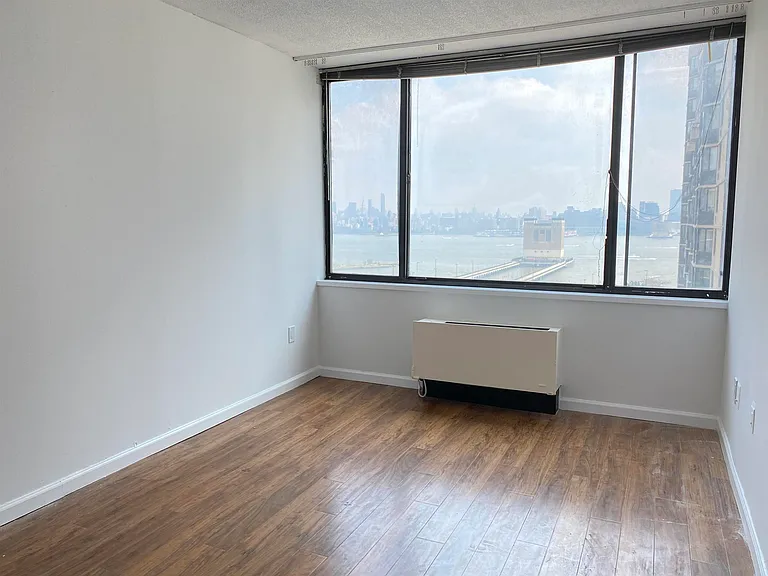 45 River Dr S #1402 — Photo 12