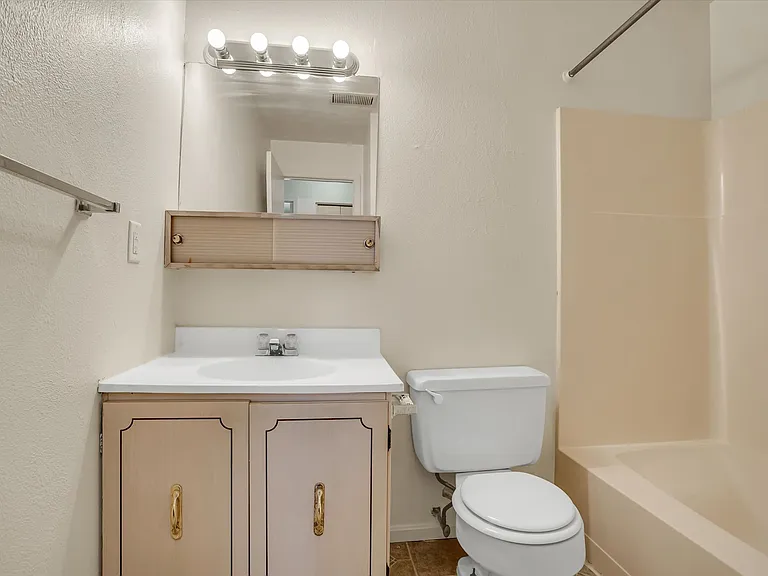 Chippewa Village Apartments Convenient Living in Beaver Falls, PA — Photo 26