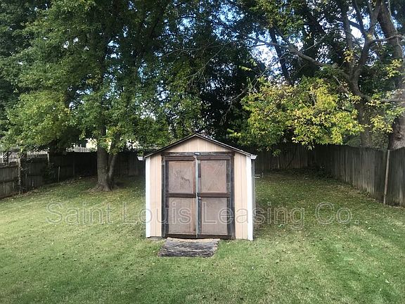 3rd image of 2673 Blue Heron Dr