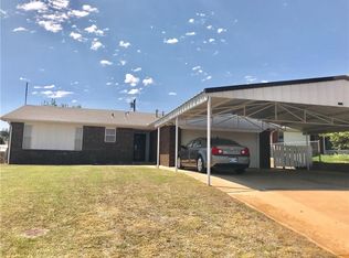 1404 Dougherty Ave, Clinton, OK 73601