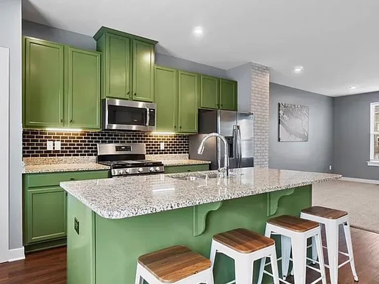 902 Avast Way — Photo 11