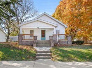 506 N 2nd St, Knoxville, IA 50138