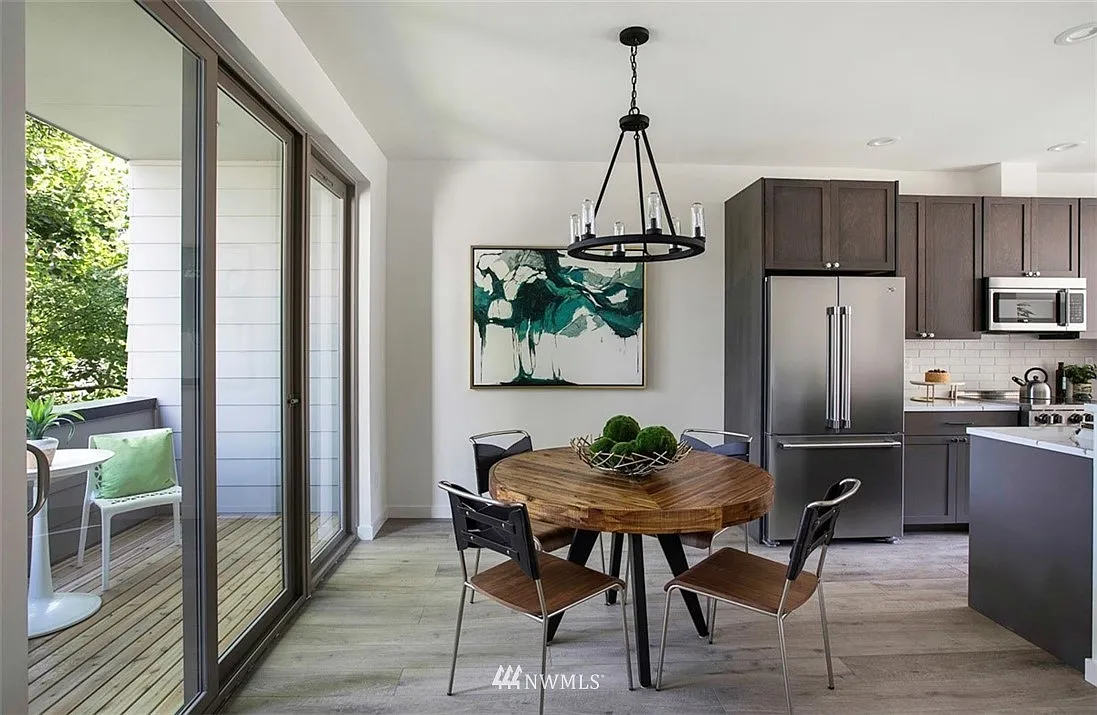 3 bed, 3.5 bath, 1751 sqft, $3,500 — Photo 2