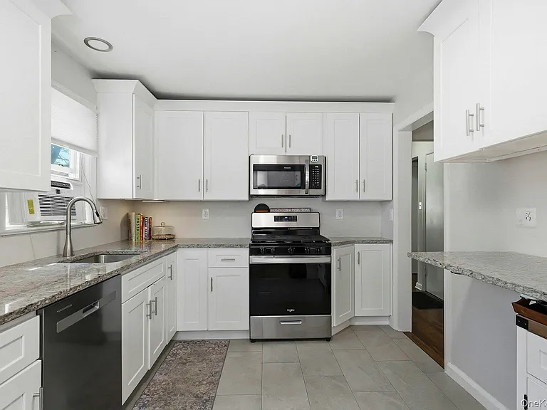 135 Woolsey Ave — Photo 10