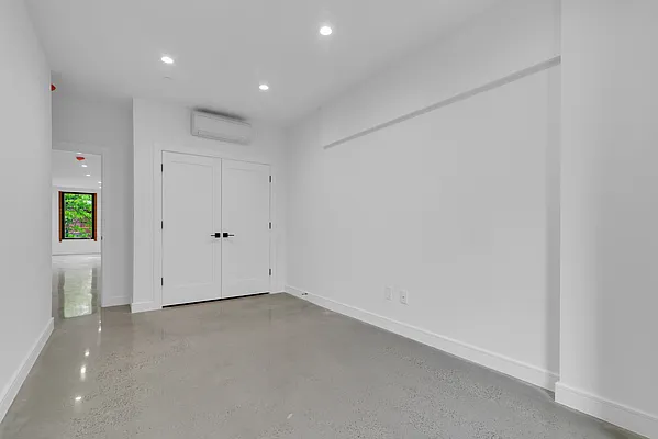 Rented by Garden Heights Realty | media 7