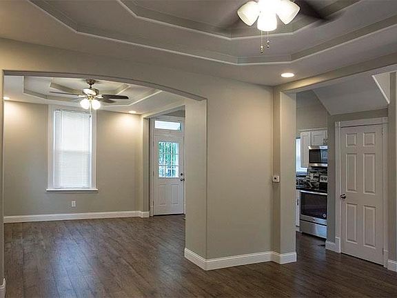 2nd image of 4766 Dahlia Ave