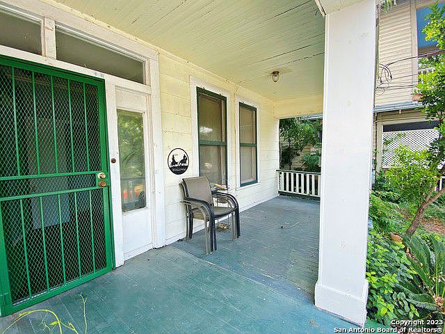 1st image of 113 E Mistletoe Ave Unit 1