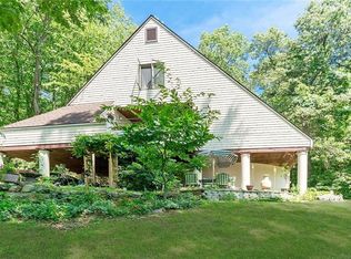 403 N Georges Hill Rd, Southbury, CT 06488