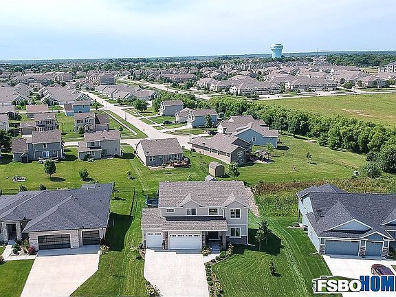 5th image of 8298 Aspen Dr