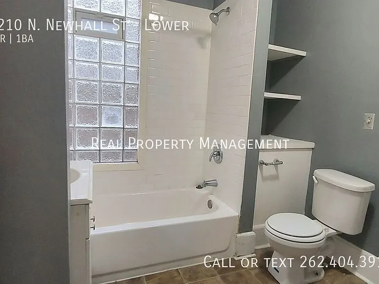 3210 N Newhall St #LOWER — Photo 12