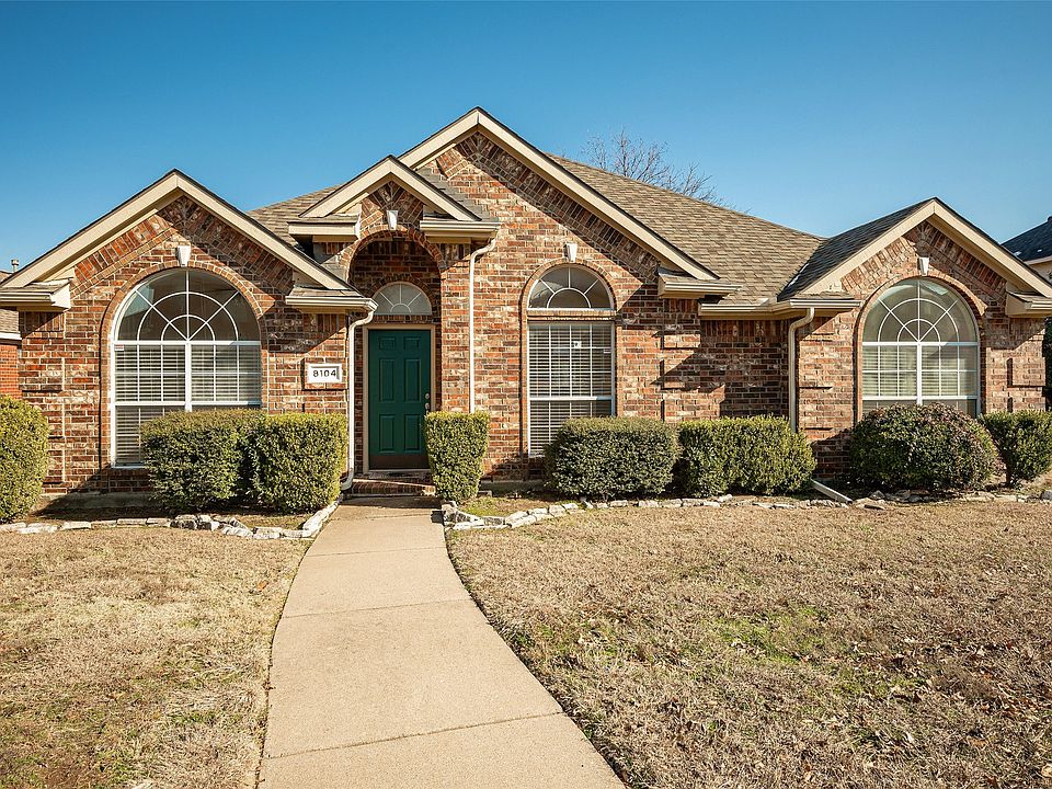 1st image of 8104 Greenwood Dr