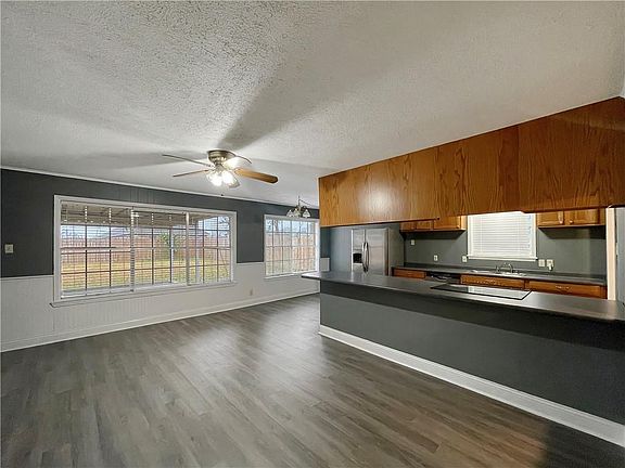 4th image of 504 Julius St