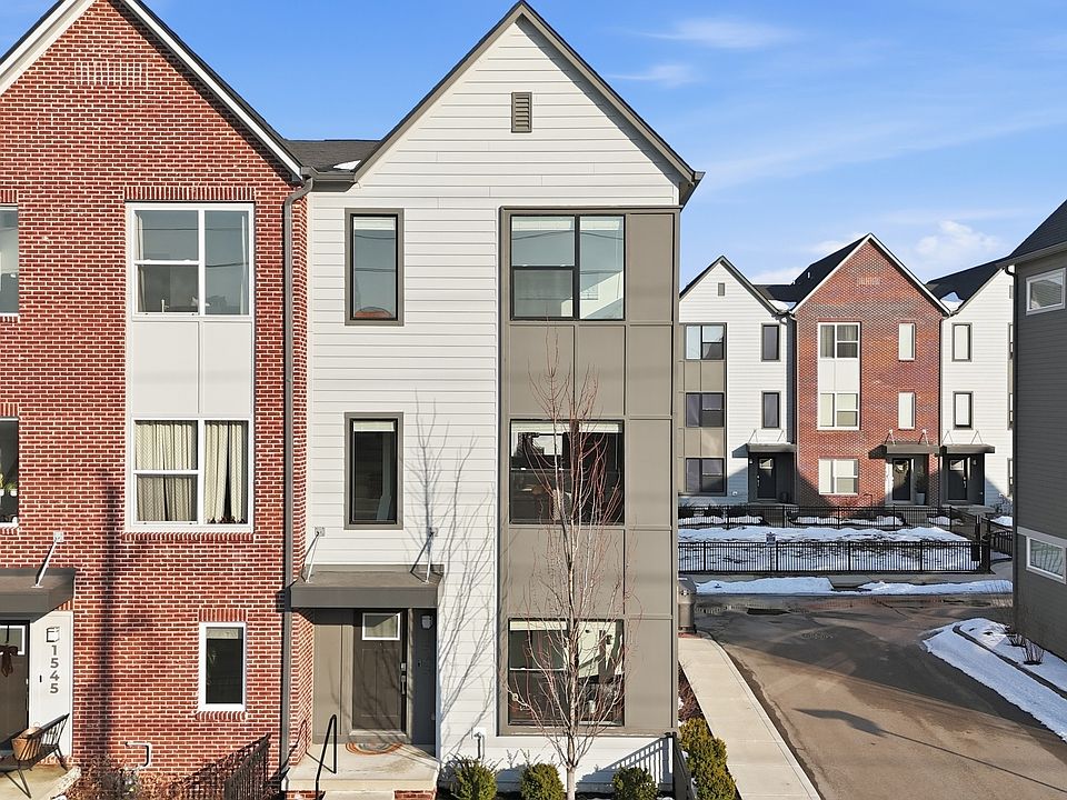 1st image of 1543 Yandes St