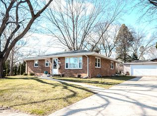 2807 Carmac Rd, Rockford, IL 61101