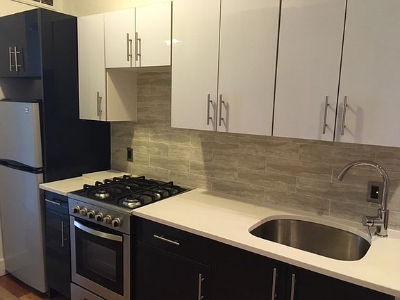 5th image of 11 Humboldt St APT 02L
