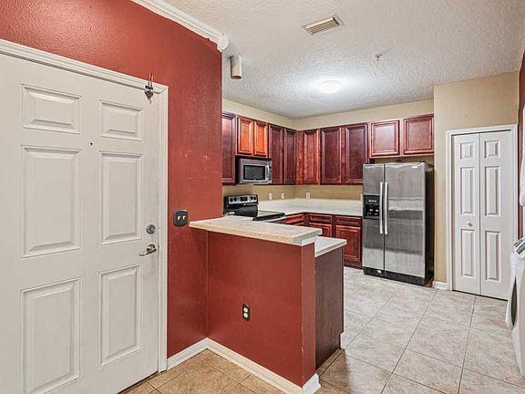 4th image of 5006 Key Lime Dr Unit 202