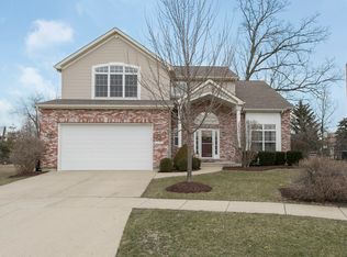 18240 W Banbury Dr, Gurnee, IL 60031