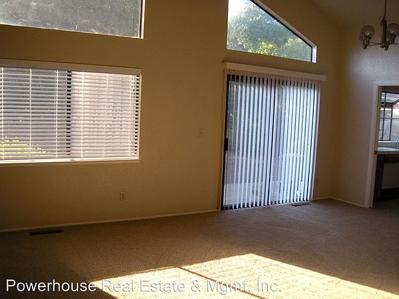2nd image of 353 New Bedford Dr