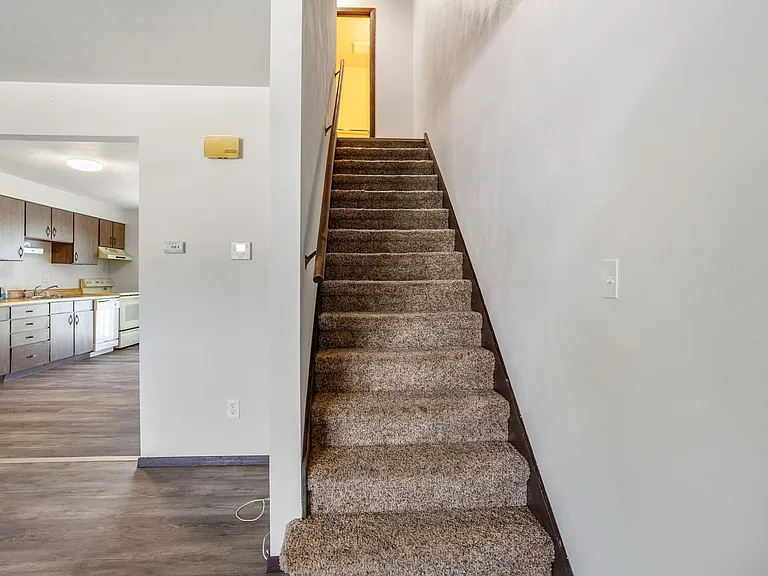 1352 W Hiawatha Dr — Photo 8