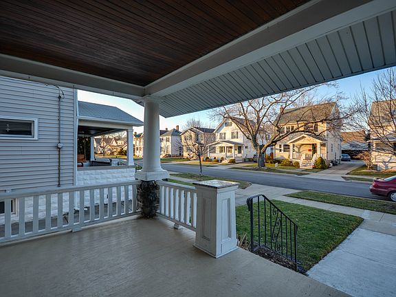 3rd image of 19325 Riverview Ave