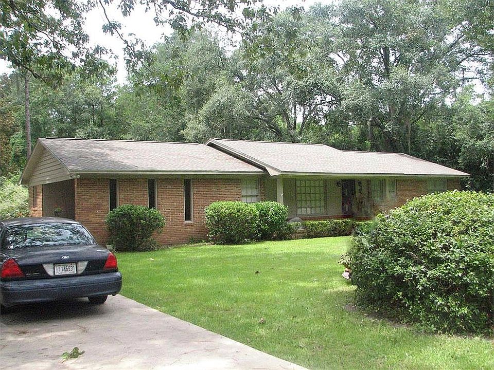 1st image of 2211 Tall Pine Dr