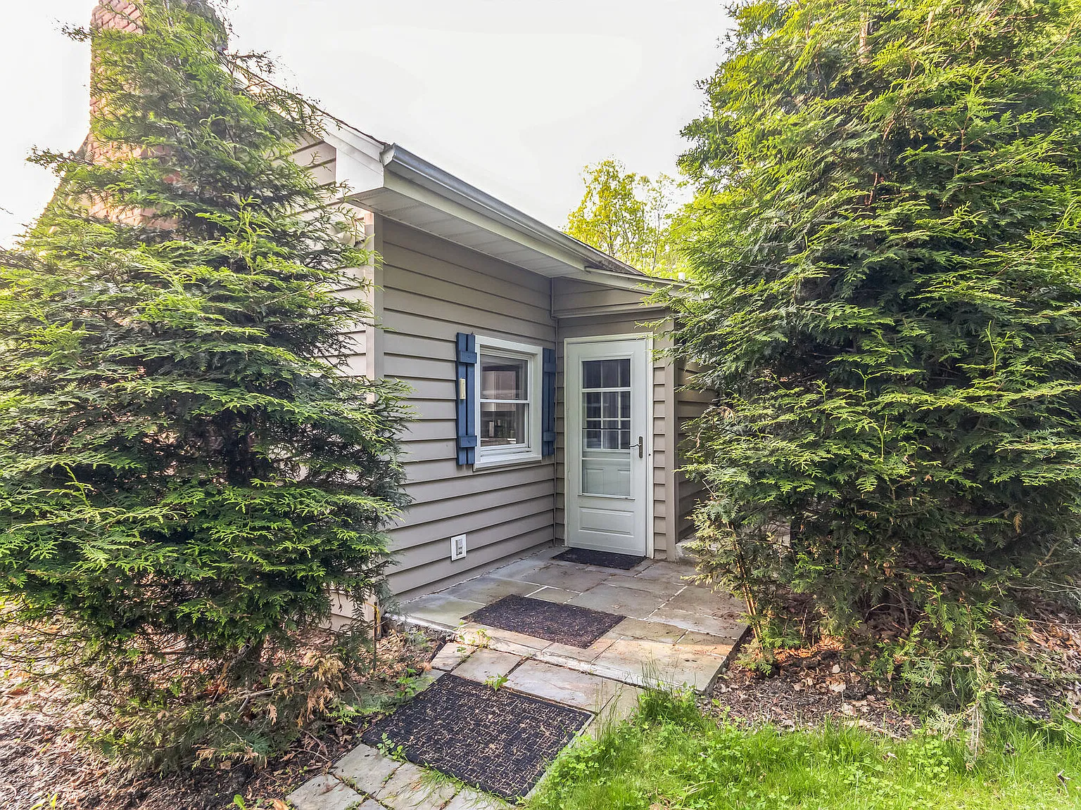 1 bed, 450 sqft, $1,900 — Photo 2