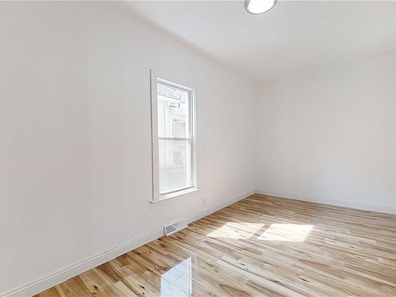 2nd image of 45 Sunnyside Pl