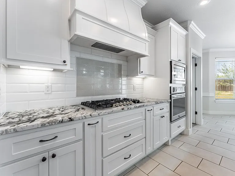 1100 Huntleigh Dr — Photo 17