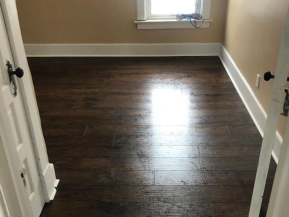 5th image of 951 W 11th St #2