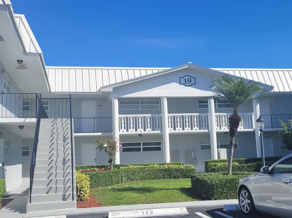 19 COLONIAL CLUB Drive #200, Boynton Beach, FL 33435