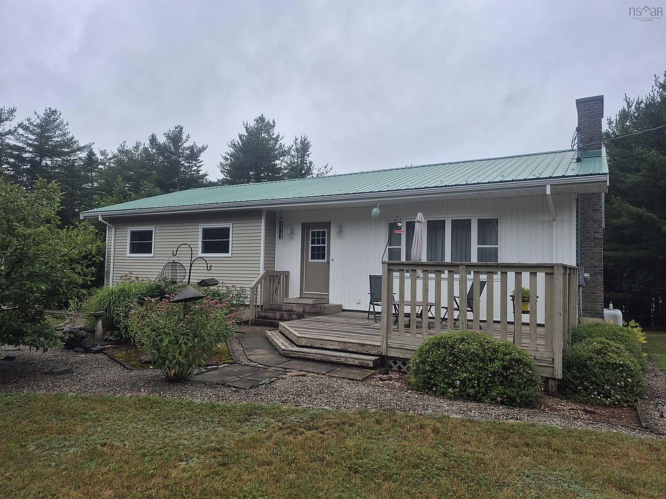 1st image of 18 Maple Ct