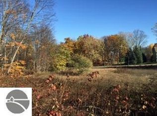 9589 E Walkabout Ln, Traverse City, MI 49684