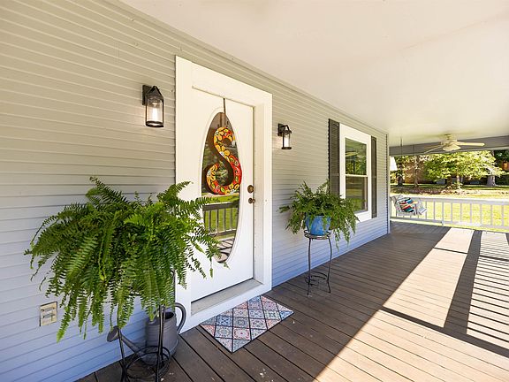 4th image of 8 Chaffee Creek Trl