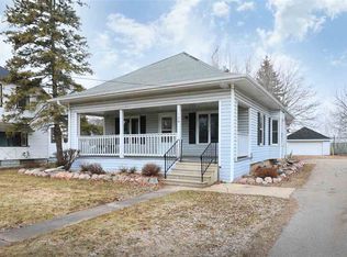 135 W Main St, Gillett, WI 54124