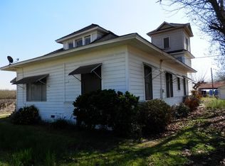 7437 E Nebraska Ave, Selma, CA 93662