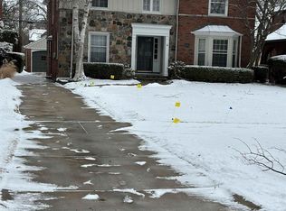 1232 Whittier Rd, Grosse Pointe Park, MI 48230