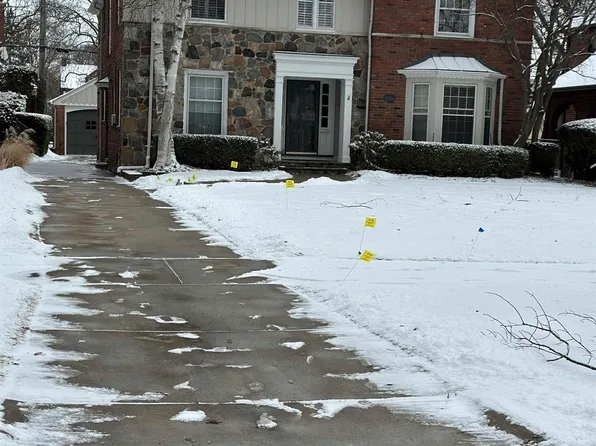 1232 Whittier Rd, Grosse Pointe Park, MI 48230