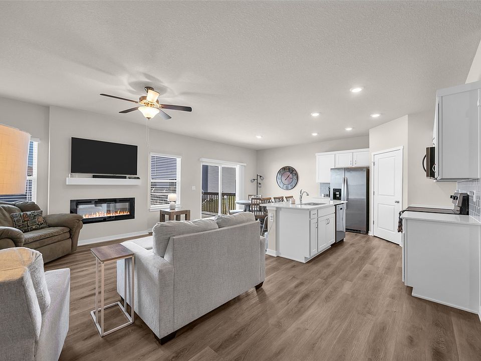 1st image of 3325 Craven Dr